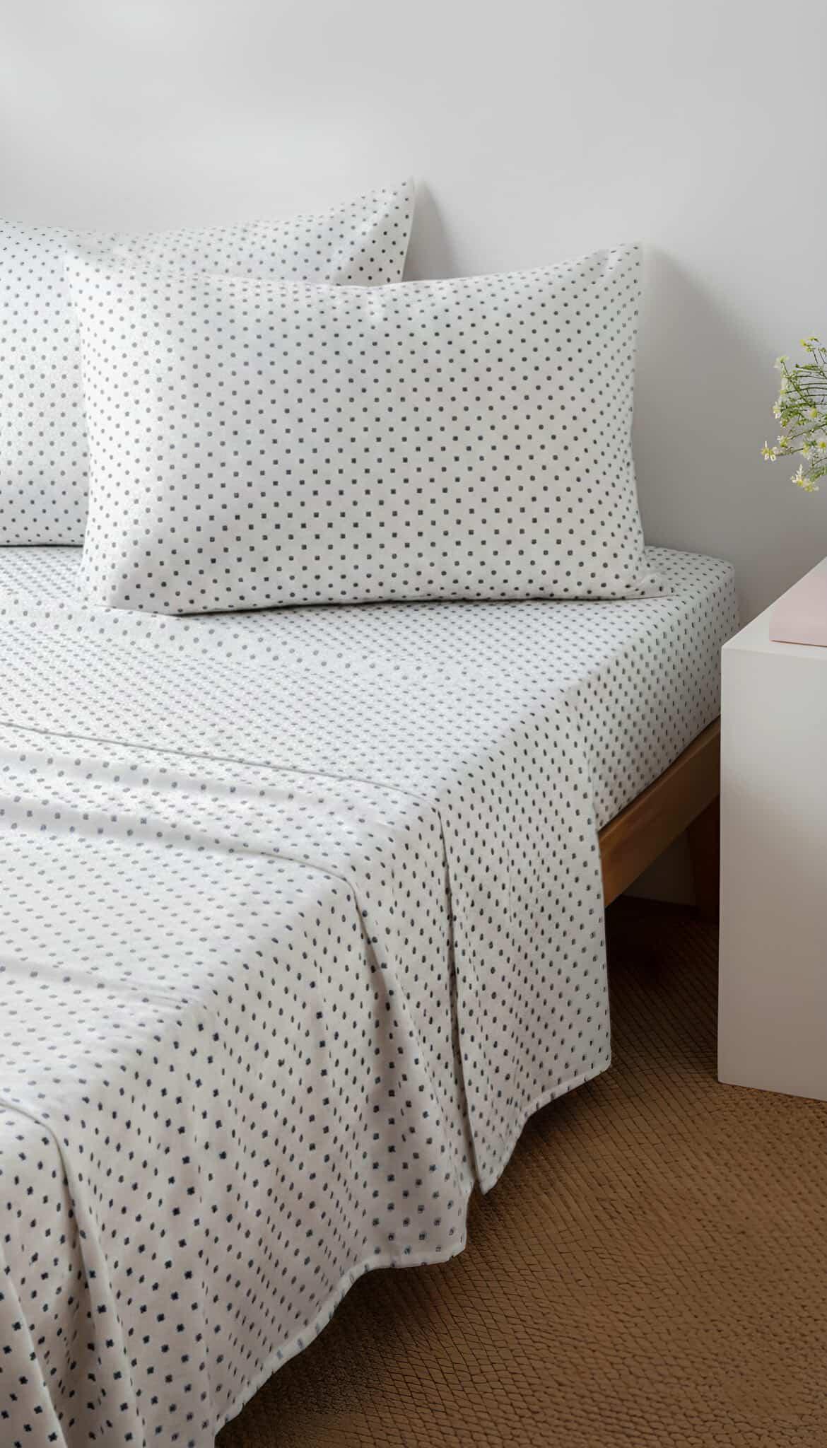 Fited bedsheet queen size
