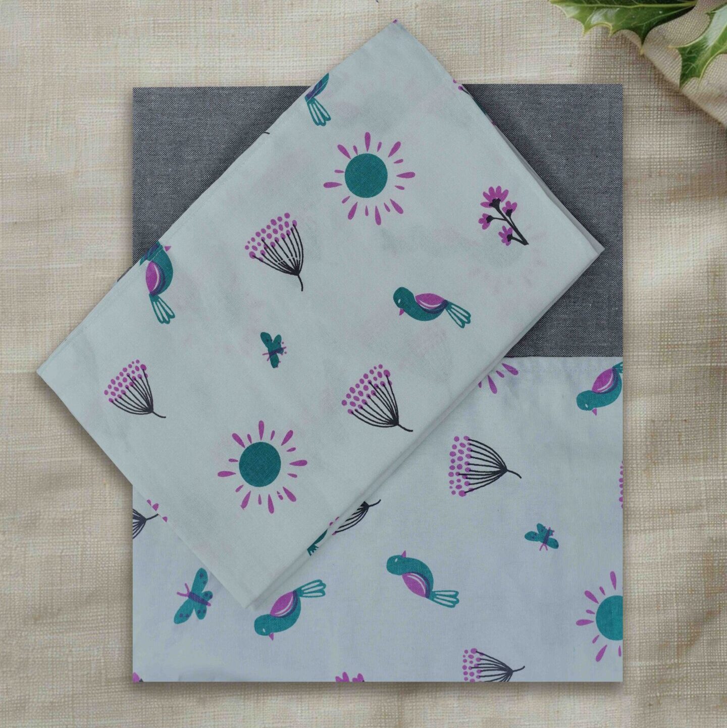 Queen size thick cotton bedsheet with matching pillow covers